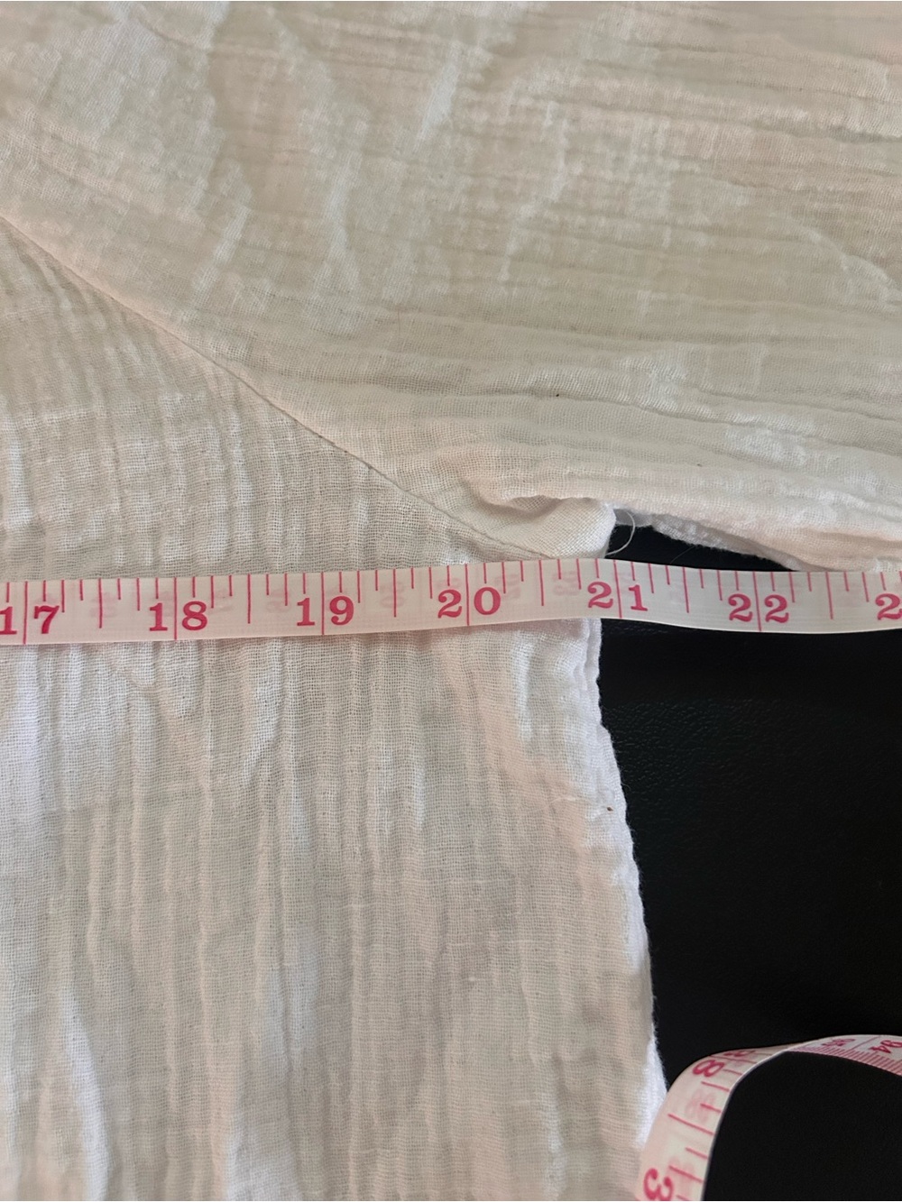 QUINCE WHITE GAUZE COLLARLESS BUTTON UP PEASANT TOP SIZE MEDIUM - Picture 7 of 8